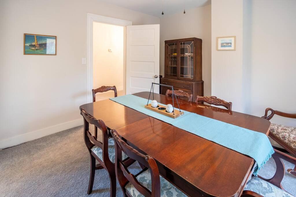 The Bike Path House! Cozy 2 Bedroom W/ Fireplace Charles City Экстерьер фото