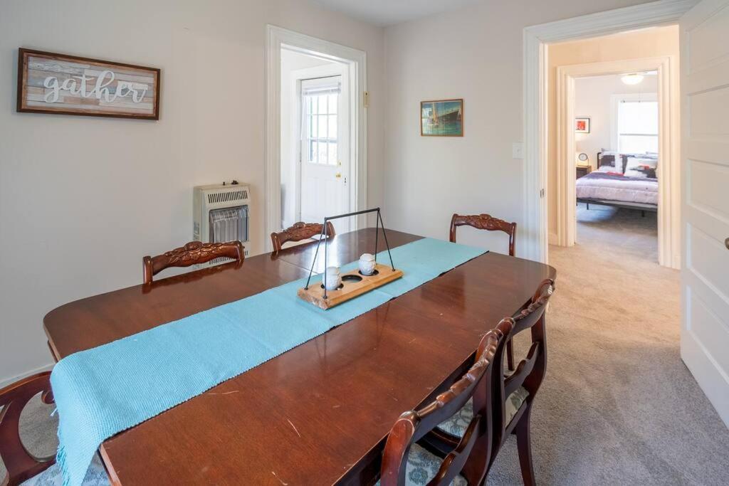 The Bike Path House! Cozy 2 Bedroom W/ Fireplace Charles City Экстерьер фото